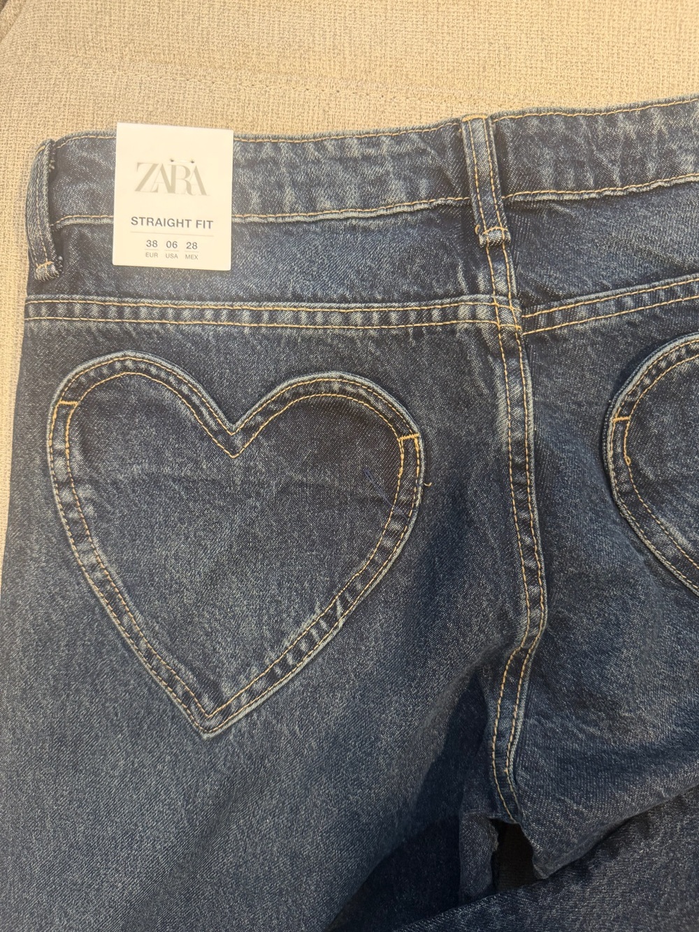 Zara Heart-Back Dark Blue Straight-Leg Jeans - Picture 2 of 4